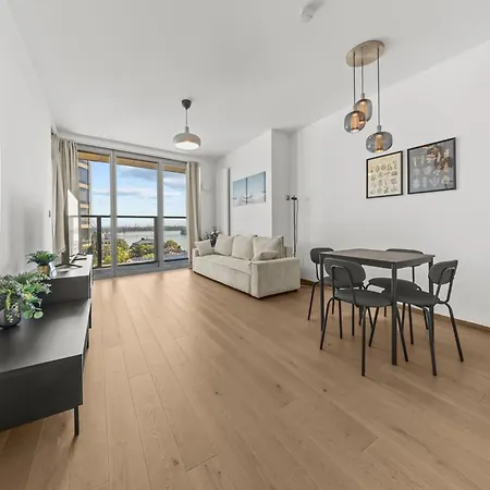 Апартаменти Eurovea Tower - The First Skyscraper In Slovakia Братислава