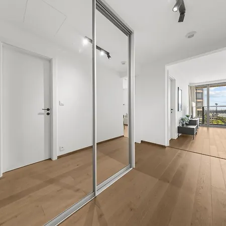 Eurovea Tower - The First Skyscraper In Slovakia Apartman *