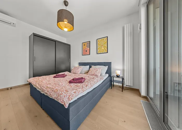 Eurovea Tower - The First Skyscraper In Slovakia Apartament Bratislava