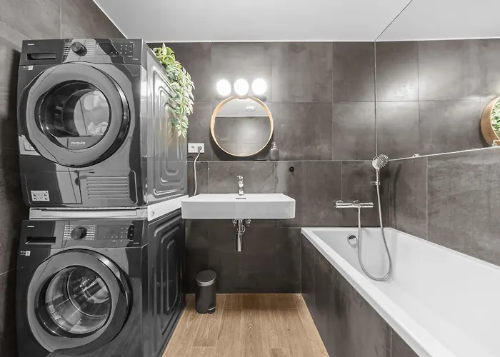 Eurovea Tower - The First Skyscraper In Slovakia * 브라티슬라바