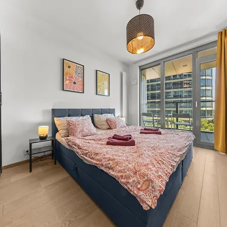 Eurovea Tower - The First Skyscraper In Slovakia ברטיסלאבה